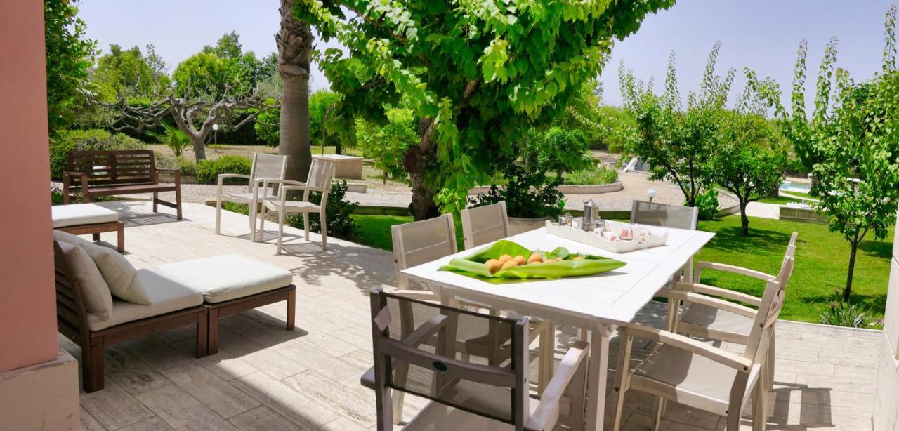 Villa Sirgole Rosa With Pool, Galatina Кутрофьяно Экстерьер фото