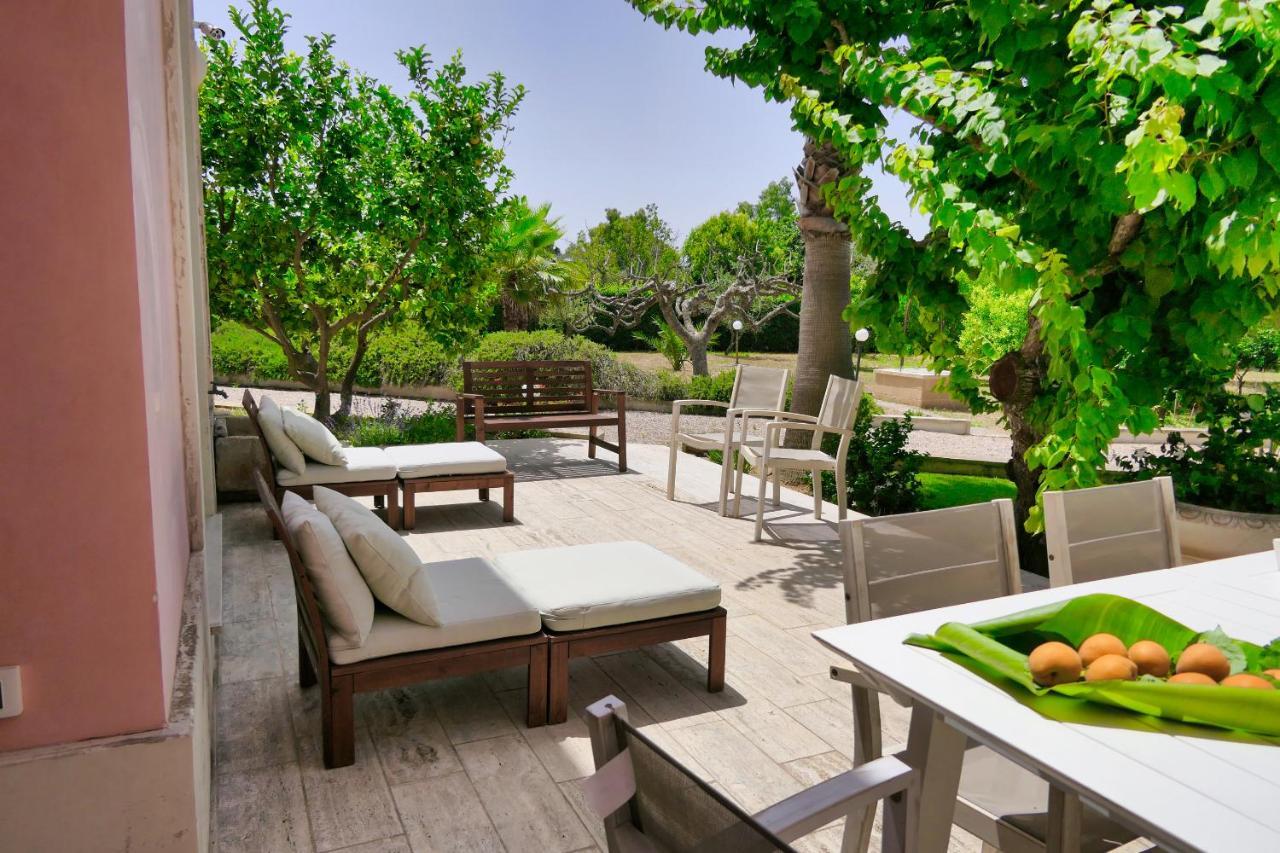 Villa Sirgole Rosa With Pool, Galatina Кутрофьяно Экстерьер фото